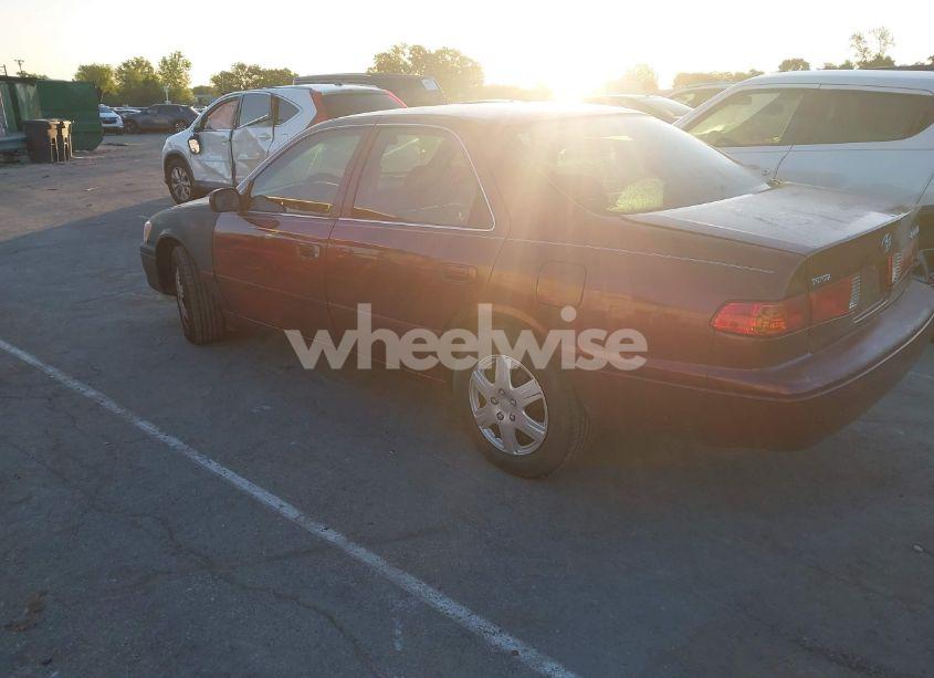 Photo 3 of 2000 Toyota Camry LE (VIN 4T1BG22K9YU688451)