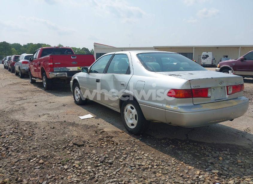 Photo 3 of 2000 Toyota Camry CE (VIN 4T1BG22K9YU714823)
