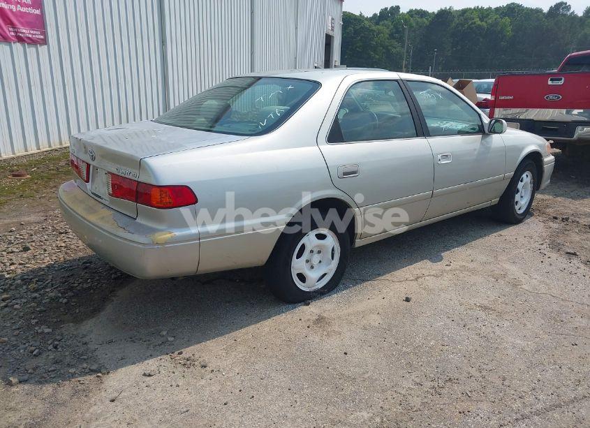 Photo 4 of 2000 Toyota Camry CE (VIN 4T1BG22K9YU714823)