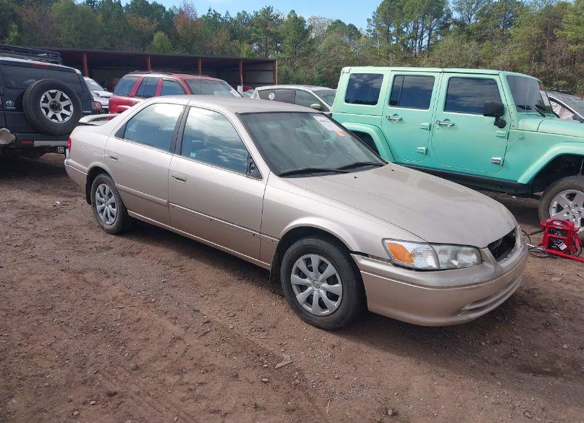 2000 Toyota Camry LE (VIN 4T1BG22K9YU976843) main photo