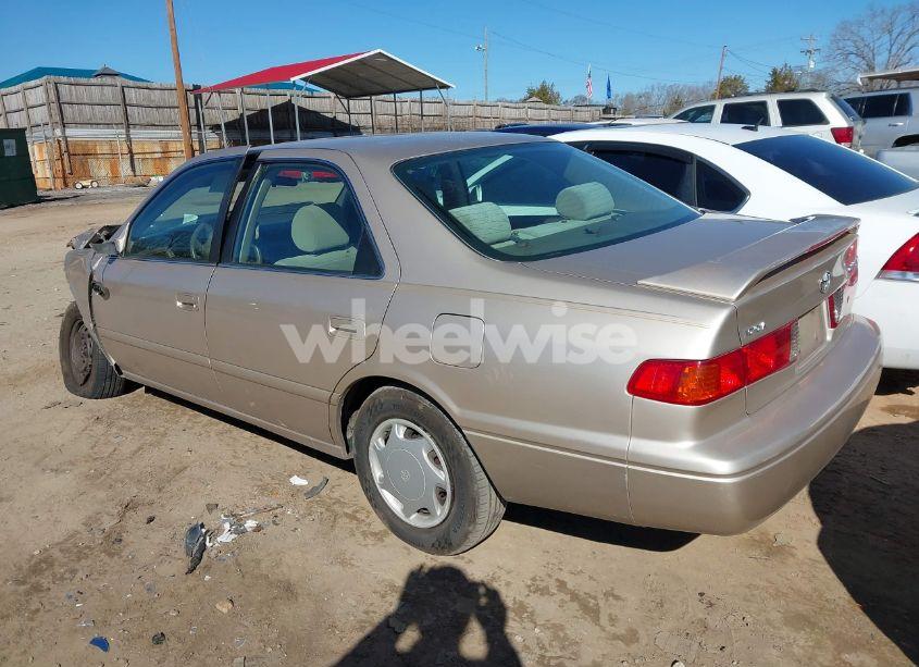 Photo 3 of 2000 Toyota Camry CE (VIN 4T1BG22K9YU980648)