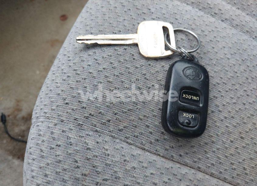 Photo 11 of 2001 Toyota Camry LE (VIN 4T1BG22KX1U031082)