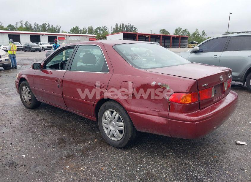 Photo 3 of 2001 Toyota Camry LE (VIN 4T1BG22KX1U031082)