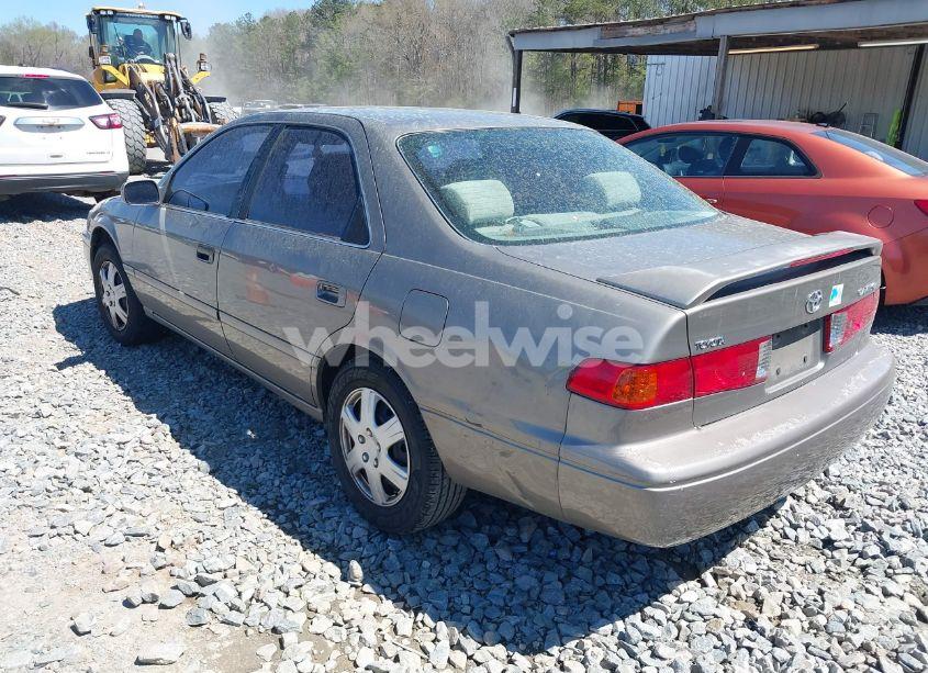 Photo 3 of 2001 Toyota Camry CE (VIN 4T1BG22KX1U047363)