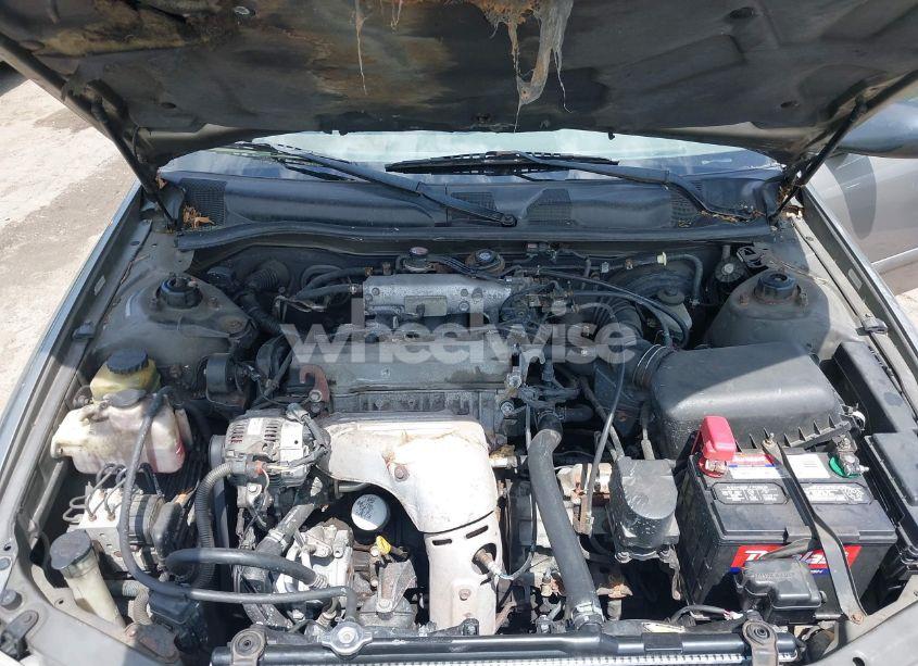 Photo 10 of 2001 Toyota Camry LE (VIN 4T1BG22KX1U072957)