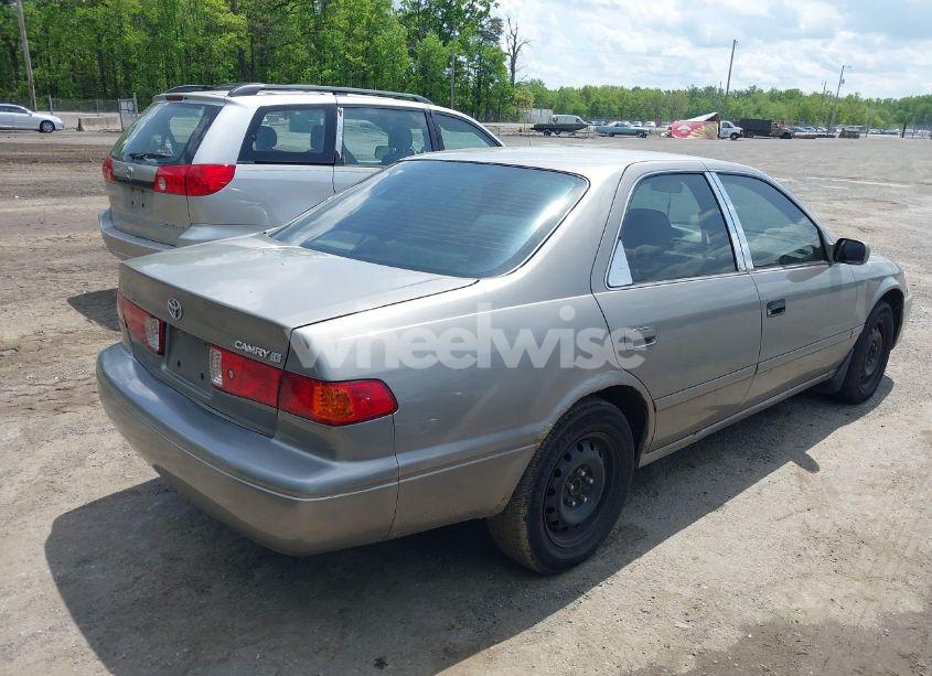 Photo 4 of 2001 Toyota Camry LE (VIN 4T1BG22KX1U072957)