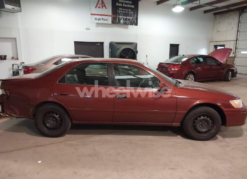 Photo 13 of 2001 Toyota Camry LE (VIN 4T1BG22KX1U102720)