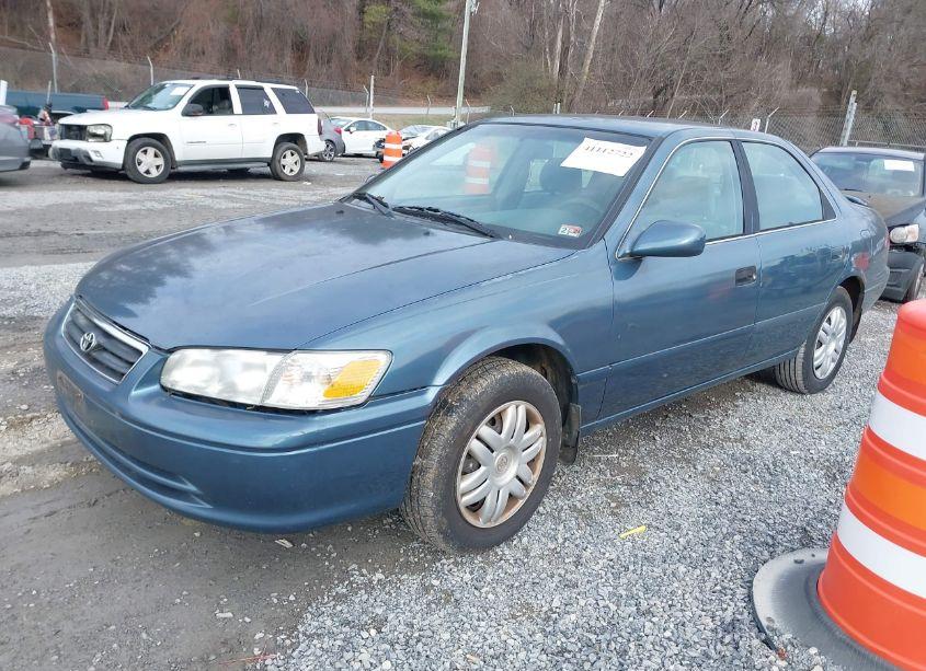 Photo 2 of 2001 Toyota Camry LE (VIN 4T1BG22KX1U865319)