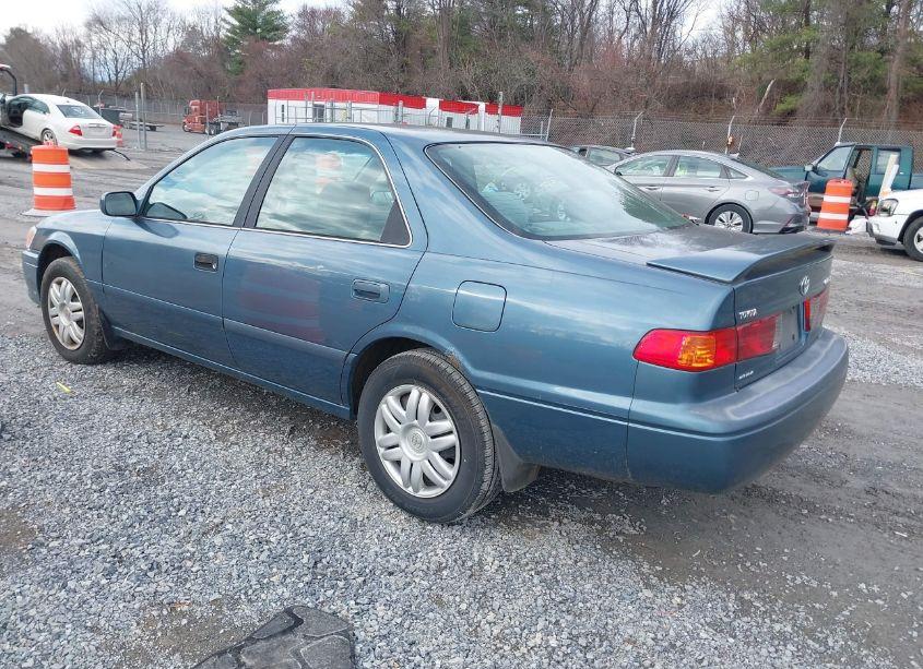 Photo 3 of 2001 Toyota Camry LE (VIN 4T1BG22KX1U865319)
