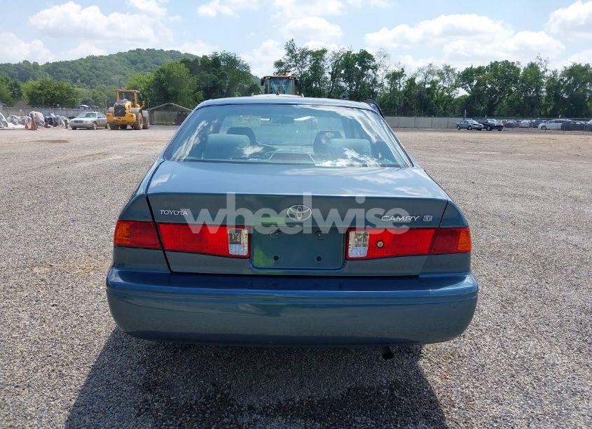 Photo 17 of 2001 Toyota Camry LE (VIN 4T1BG22KX1U869581)