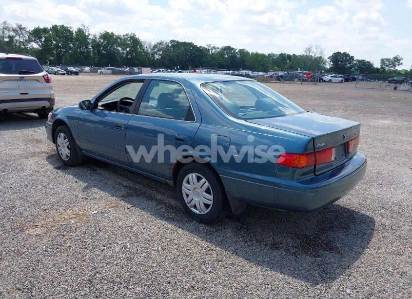 Photo 3 of 2001 Toyota Camry LE (VIN 4T1BG22KX1U869581)