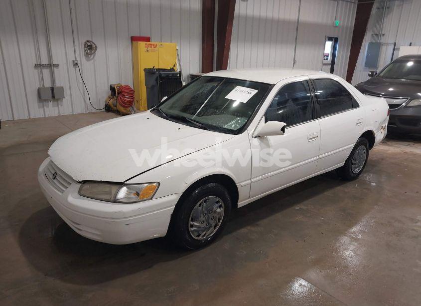 Photo 2 of 1997 Toyota Camry LE (VIN 4T1BG22KXVU009217)