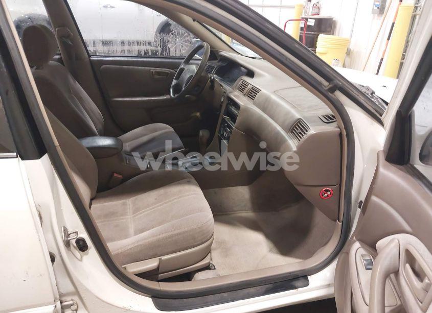 Photo 5 of 1997 Toyota Camry LE (VIN 4T1BG22KXVU009217)