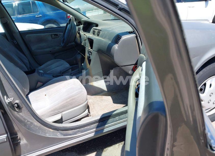 Photo 5 of 1997 Toyota Camry LE (VIN 4T1BG22KXVU091174)