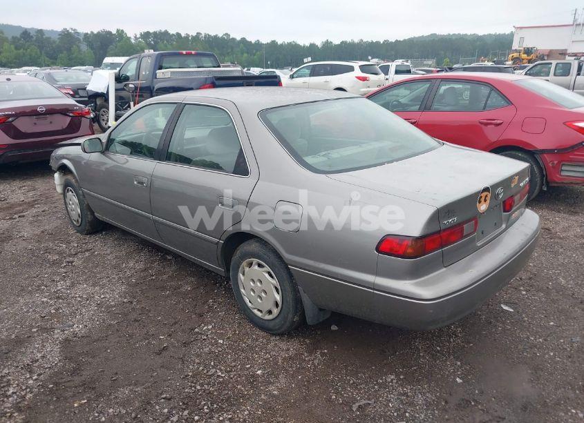 Photo 3 of 1998 Toyota Camry LE (VIN 4T1BG22KXWU202064)