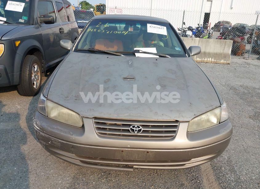 Photo 6 of 1998 Toyota Camry LE (VIN 4T1BG22KXWU203568)