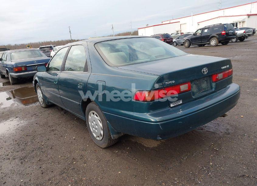 Photo 3 of 1998 Toyota Camry LE (VIN 4T1BG22KXWU291330)