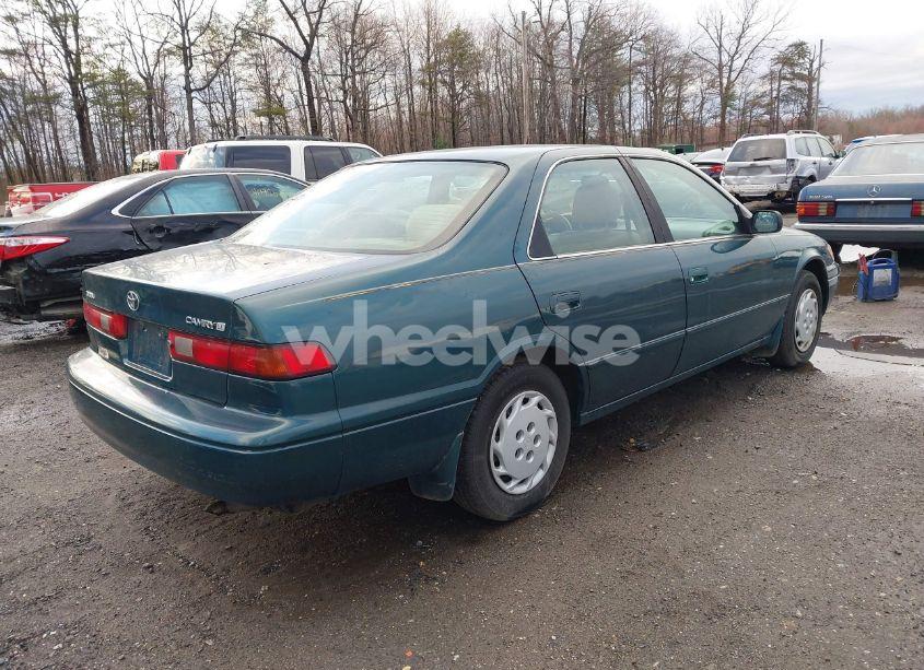 Photo 4 of 1998 Toyota Camry LE (VIN 4T1BG22KXWU291330)