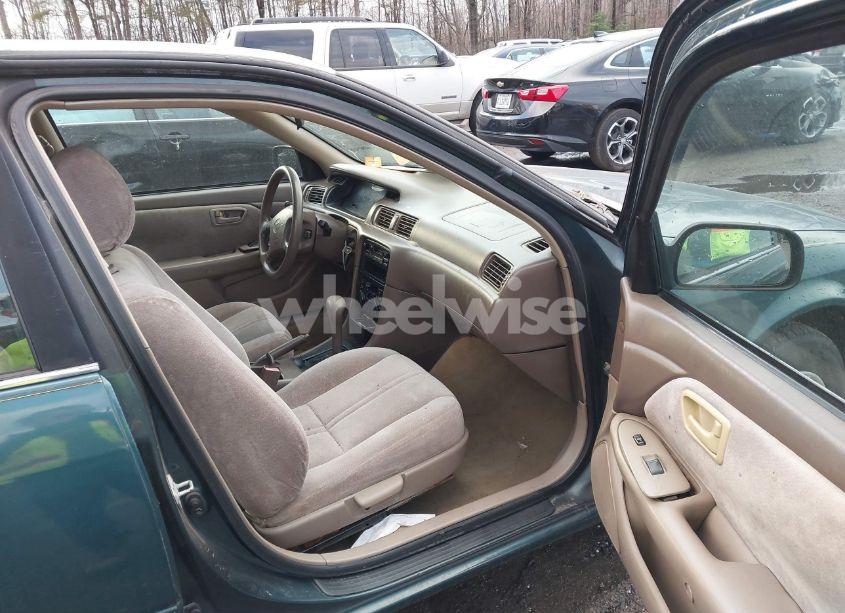 Photo 5 of 1998 Toyota Camry LE (VIN 4T1BG22KXWU291330)