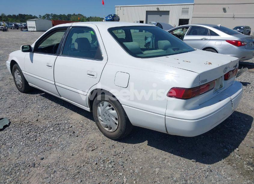 Photo 3 of 1998 Toyota Camry LE (VIN 4T1BG22KXWU312113)
