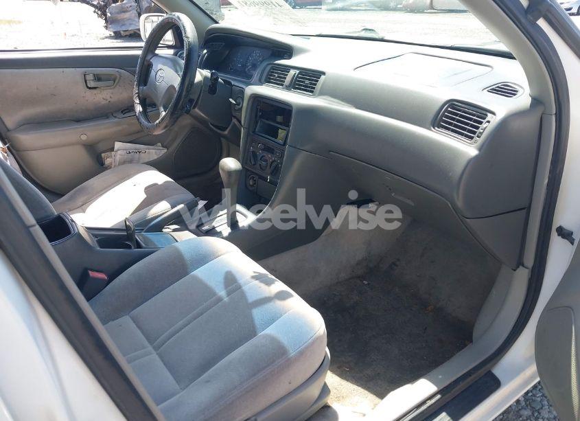 Photo 5 of 1998 Toyota Camry LE (VIN 4T1BG22KXWU312113)