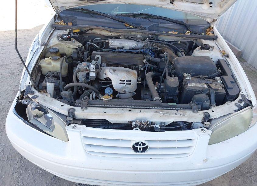 Photo 10 of 1999 Toyota Camry LE (VIN 4T1BG22KXXU430728)