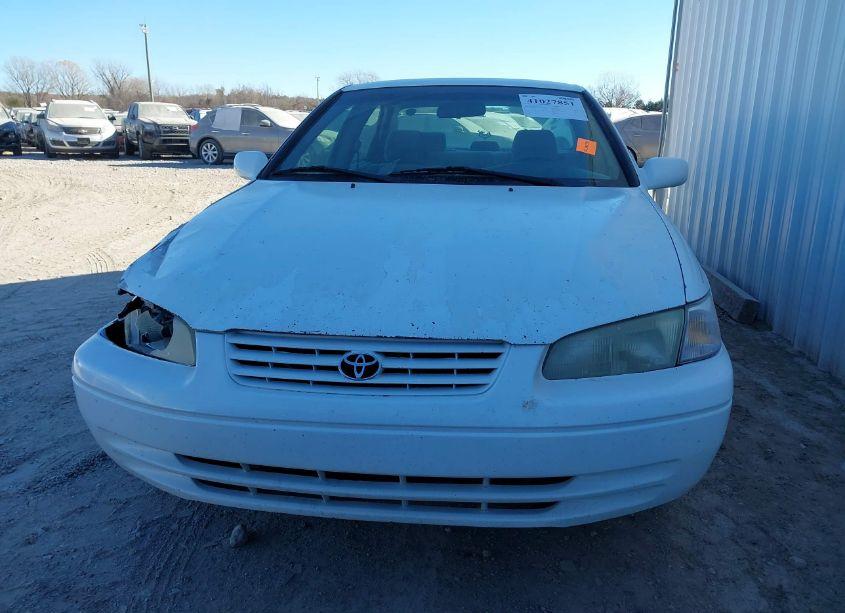 Photo 12 of 1999 Toyota Camry LE (VIN 4T1BG22KXXU430728)