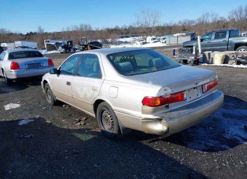 Photo 3 of 2000 Toyota Camry CE (VIN 4T1BG22KXYU008346)