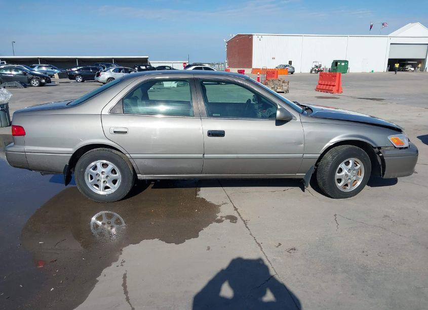 Photo 13 of 2000 Toyota Camry CE (VIN 4T1BG22KXYU008993)