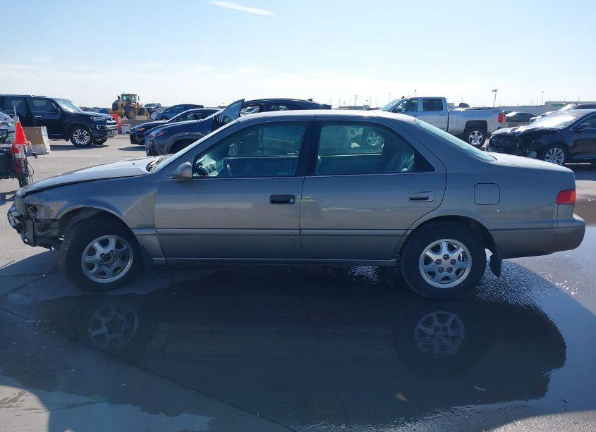 Photo 14 of 2000 Toyota Camry CE (VIN 4T1BG22KXYU008993)