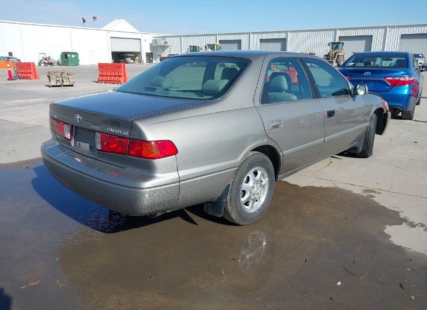 Photo 4 of 2000 Toyota Camry CE (VIN 4T1BG22KXYU008993)