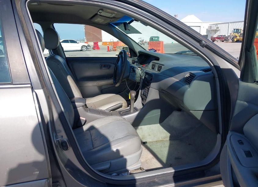 Photo 5 of 2000 Toyota Camry CE (VIN 4T1BG22KXYU008993)