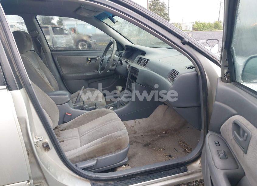 Photo 5 of 2000 Toyota Camry CE (VIN 4T1BG22KXYU690984)