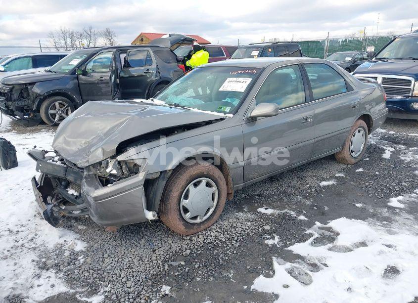 Photo 2 of 2000 Toyota Camry CE (VIN 4T1BG22KXYU714183)