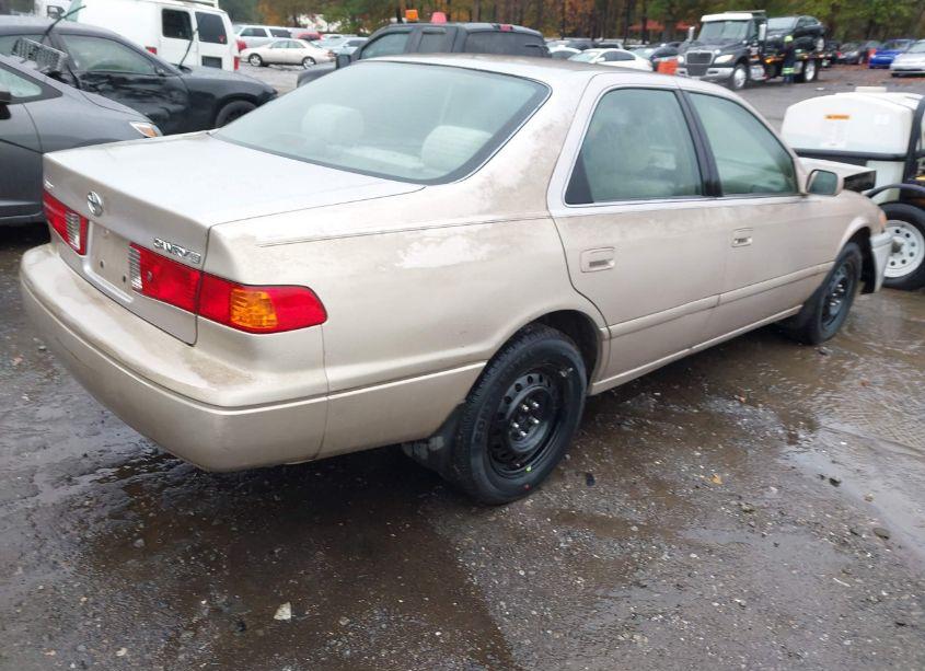 Photo 4 of 2000 Toyota Camry CE (VIN 4T1BG22KXYU749757)