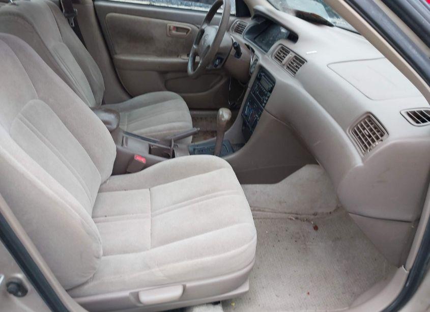 Photo 5 of 2000 Toyota Camry CE (VIN 4T1BG22KXYU749757)