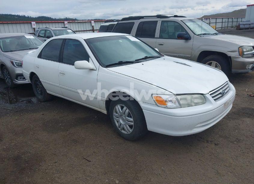 2000 Toyota Camry LE (VIN 4T1BG22KXYU948498) main photo