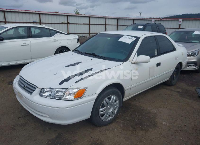 Photo 2 of 2000 Toyota Camry LE (VIN 4T1BG22KXYU948498)