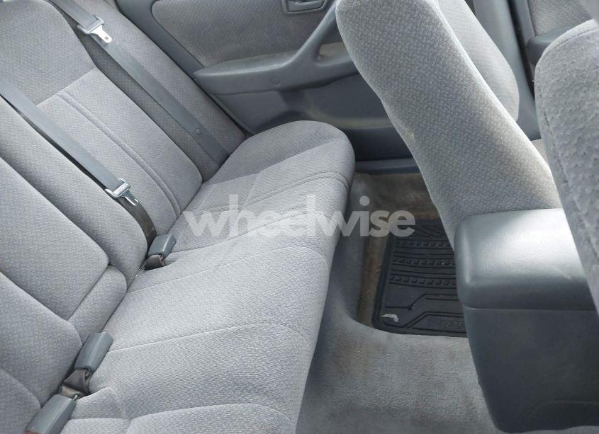 Photo 8 of 2000 Toyota Camry LE (VIN 4T1BG22KXYU948498)