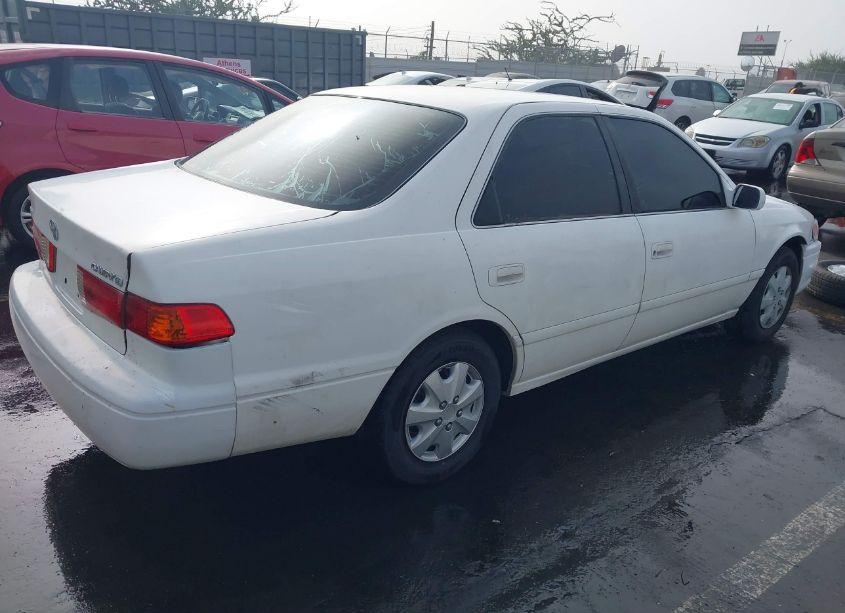 Photo 4 of 2000 Toyota Camry CE (VIN 4T1BG22KXYU961316)