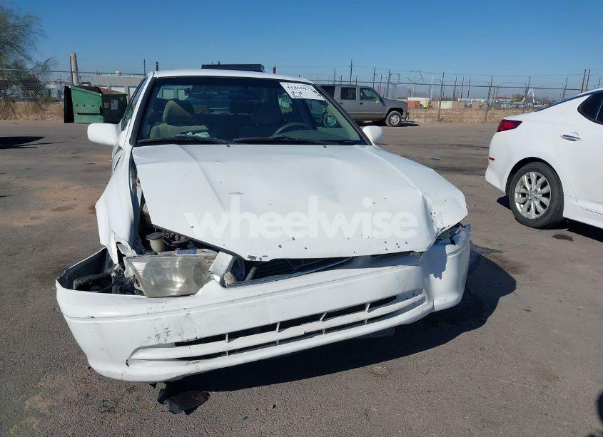 Photo 12 of 2000 Toyota Camry LE (VIN 4T1BG28K0YU926551)