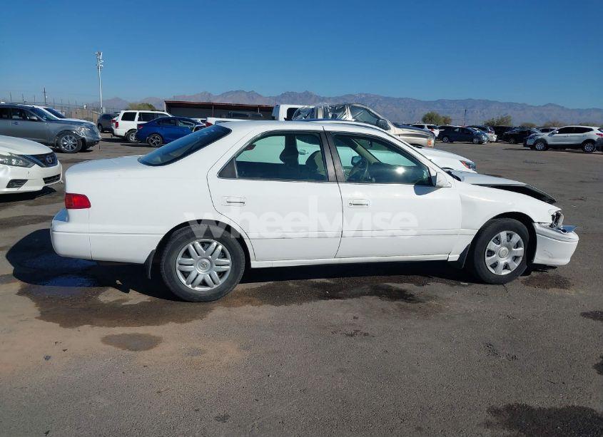 Photo 13 of 2000 Toyota Camry LE (VIN 4T1BG28K0YU926551)