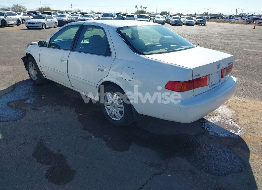 Photo 3 of 2000 Toyota Camry LE (VIN 4T1BG28K0YU926551)