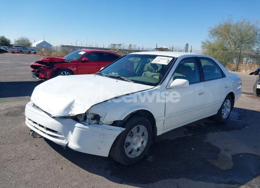 Photo 6 of 2000 Toyota Camry LE (VIN 4T1BG28K0YU926551)