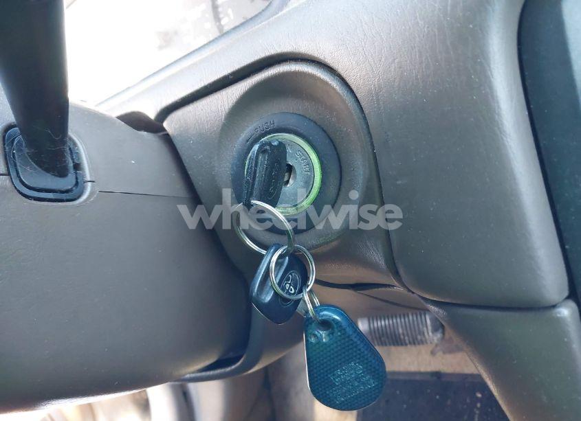 Photo 11 of 2000 Toyota Camry LE (VIN 4T1BG28K0YU957430)