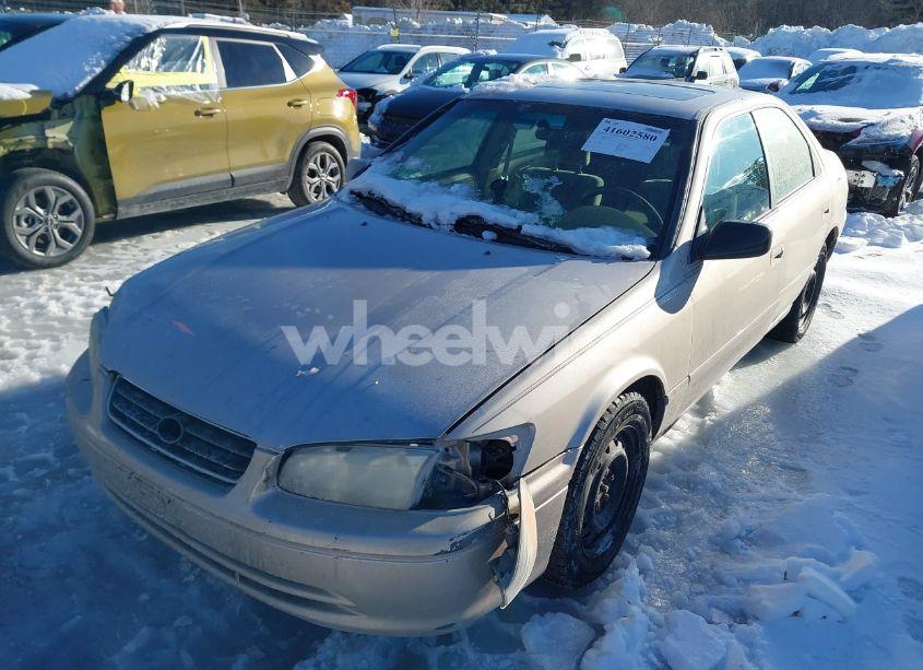 Photo 2 of 2000 Toyota Camry LE (VIN 4T1BG28K0YU957430)