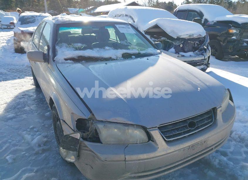 Photo 6 of 2000 Toyota Camry LE (VIN 4T1BG28K0YU957430)