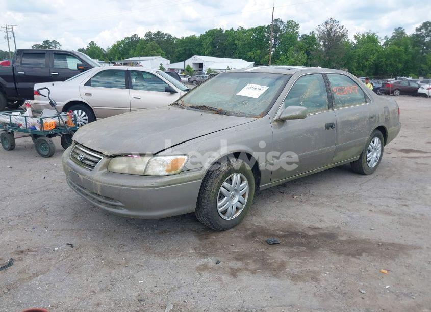 Photo 2 of 2001 Toyota Camry LE (VIN 4T1BG28K11U040227)