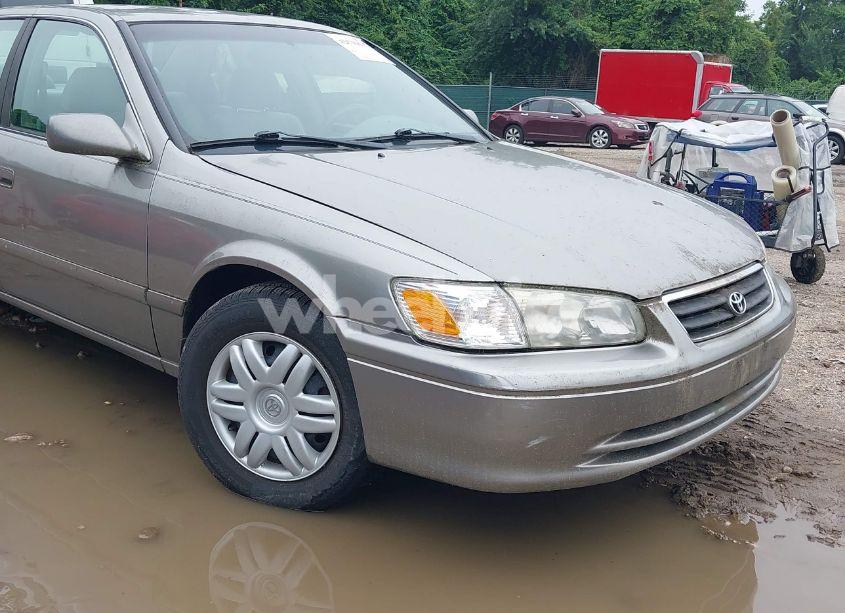 Photo 6 of 2000 Toyota Camry LE (VIN 4T1BG28K1YU683378)