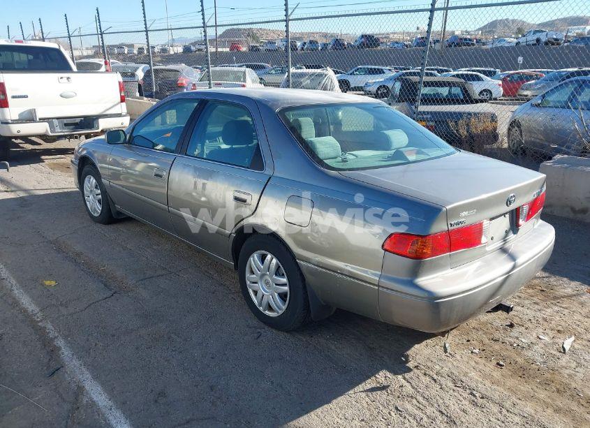 Photo 3 of 2001 Toyota Camry LE (VIN 4T1BG28K21U018298)